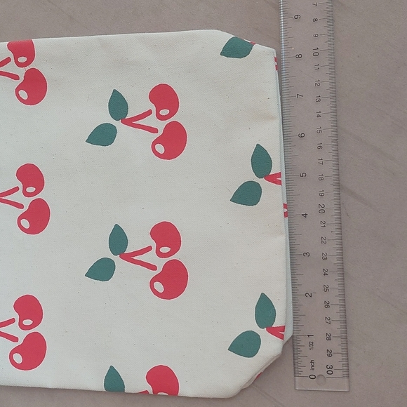 Canvas tote cherry print/design - Picture 4 of 5